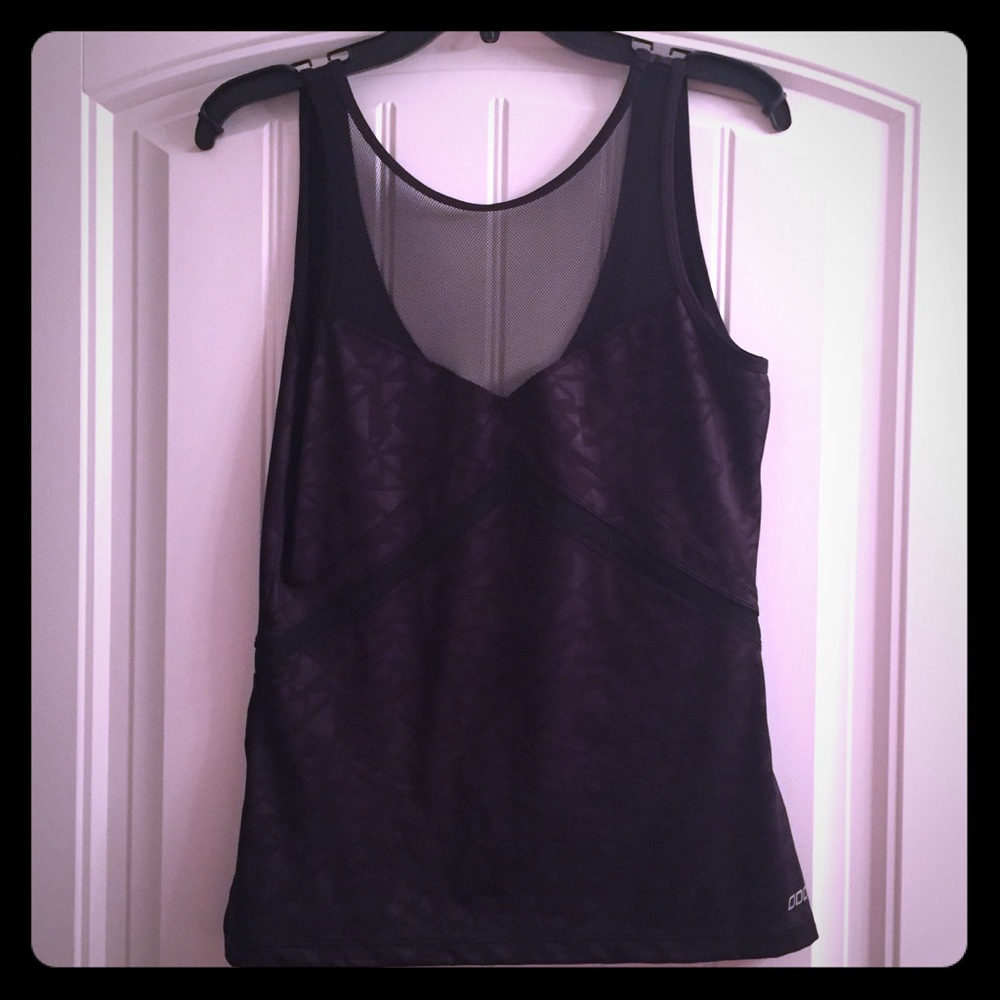 Super cute Lorna Jane top